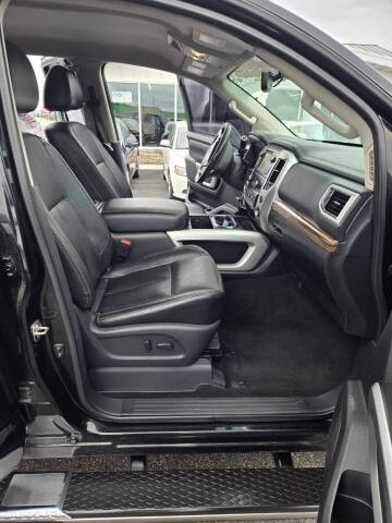 2018 Nissan Titan SL