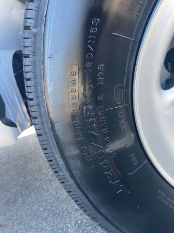 2025 Chevrolet Express 2500