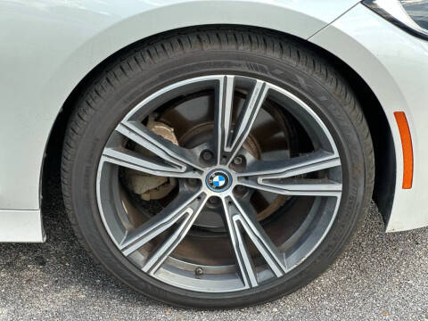 2022 BMW 3 Series 330e