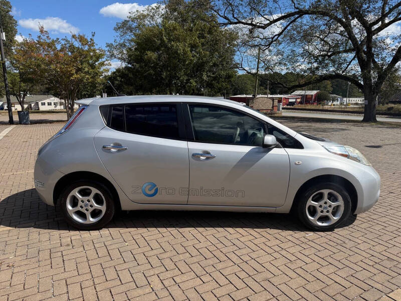 2011 Nissan LEAF SL