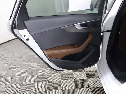 2019 Audi A4 quattro Premium Plus 45 TFSI