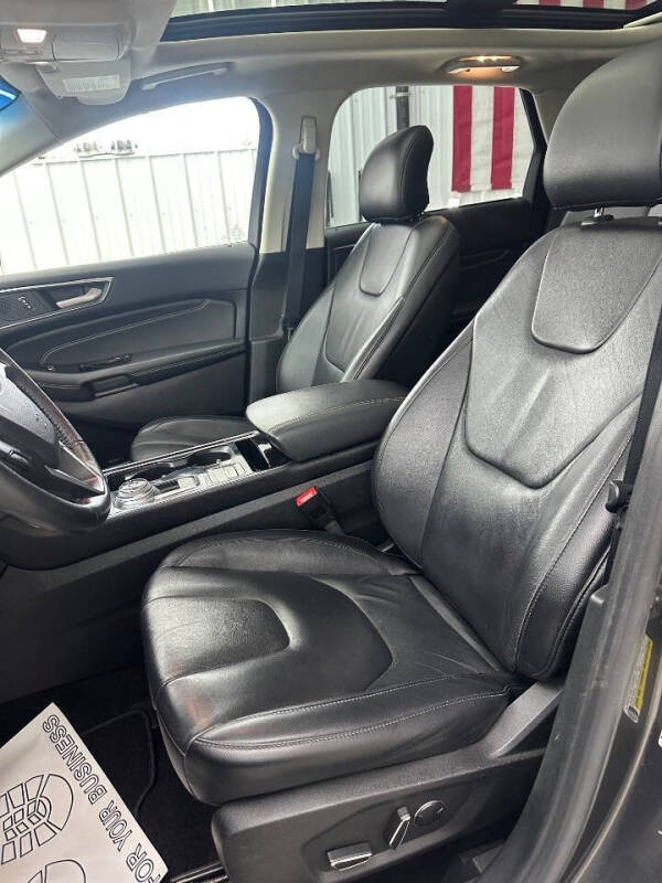 2019 Ford Edge Titanium