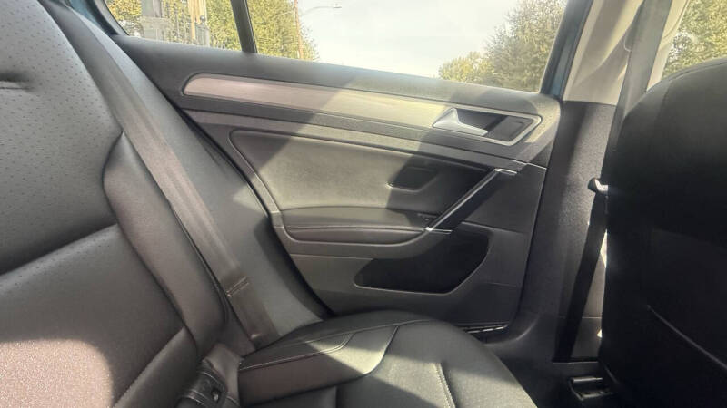 2017 Volkswagen Golf TSI Wolfsburg Edition