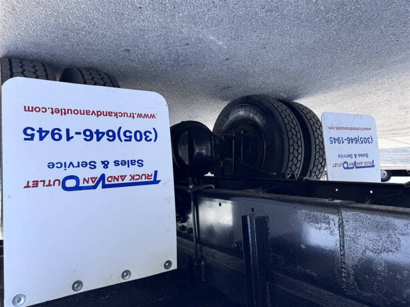 2018 Freightliner M2 106