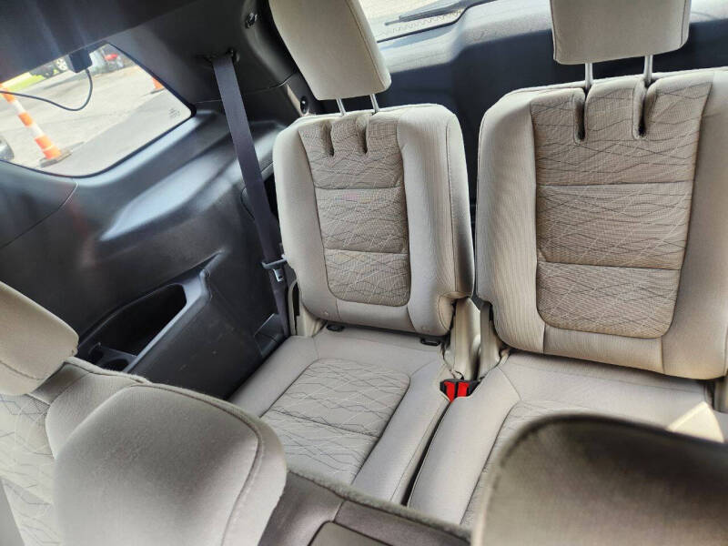 2015 Ford Explorer Base - Photo 18