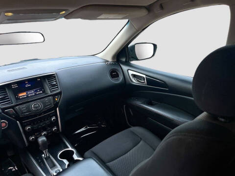 2020 Nissan Pathfinder S