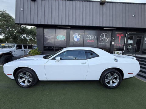 2020 Dodge Challenger SXT