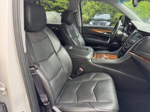 2016 Cadillac Escalade Standard
