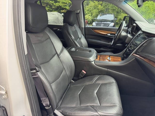 2016 Cadillac Escalade Standard
