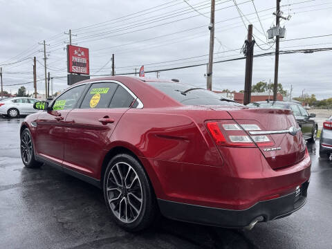 2018 Ford Taurus SEL