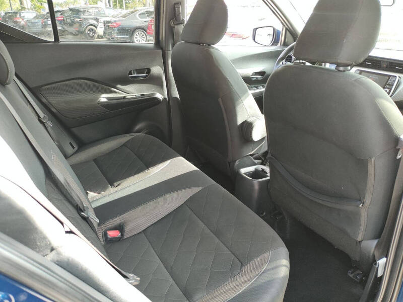 2020 Nissan Kicks SV