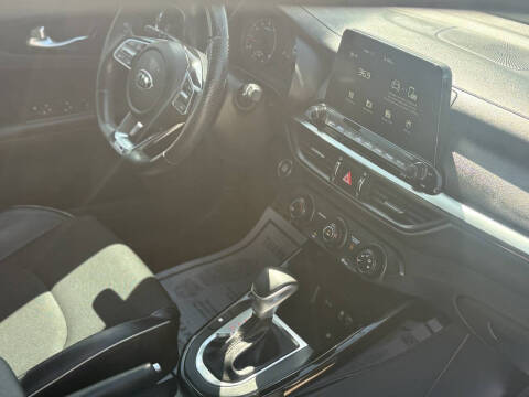 2021 Kia Forte GT Line