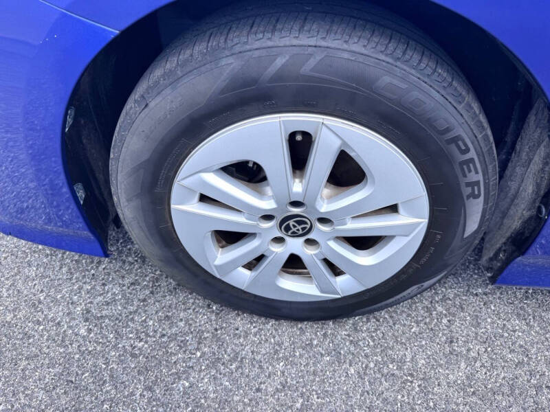 2016 Toyota Prius Two