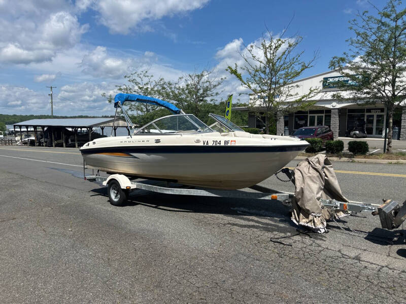 2004 Bayliner 185