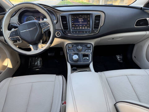 2015 Chrysler 200 C
