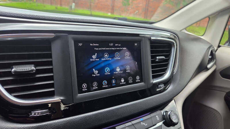 2020 Chrysler Pacifica Touring L