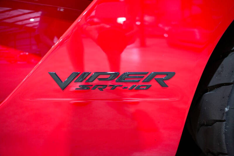 2004 Dodge Viper SRT-10