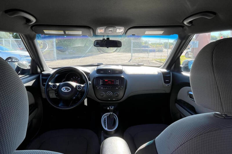 2016 Kia Soul Base photo 15