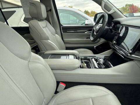 2022 Jeep Wagoneer Series III