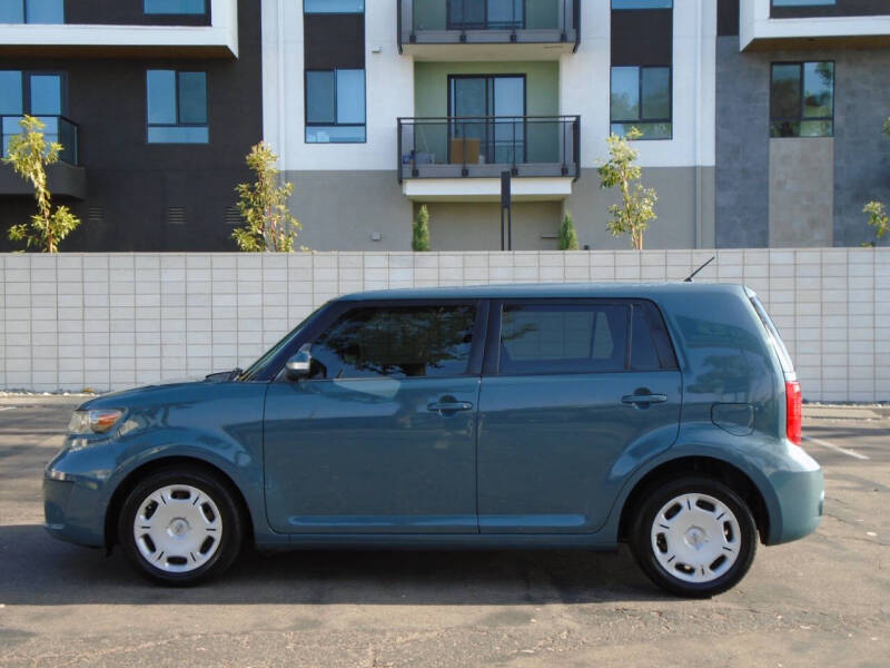 2010 Scion xB