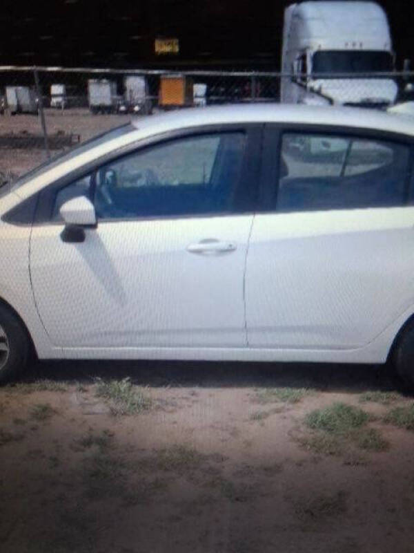 2023 Nissan Versa SV