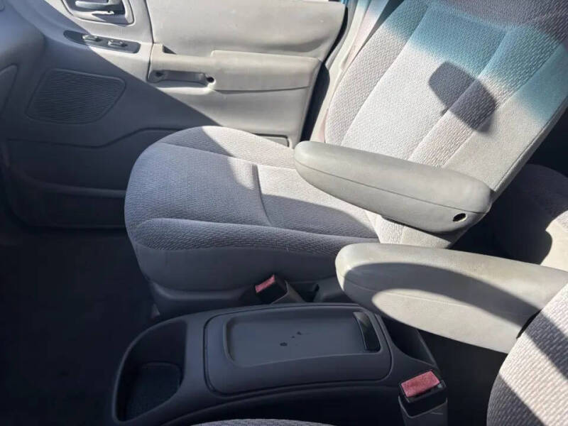 2002 Ford Windstar LX