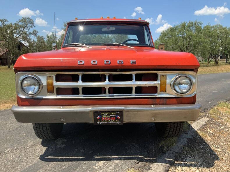 1969 Dodge D200 Pickup