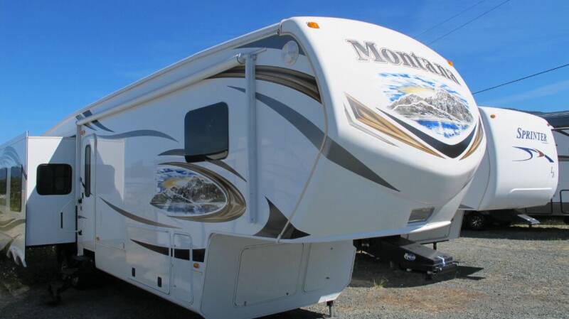 2013 Keystone Montana Hickory3582RL 5Th for sale at Oregon RV Outlet LLC - 5th Wheels in Grants Pass OR