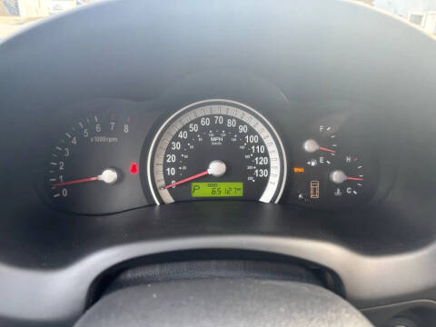 2007 Hyundai Entourage