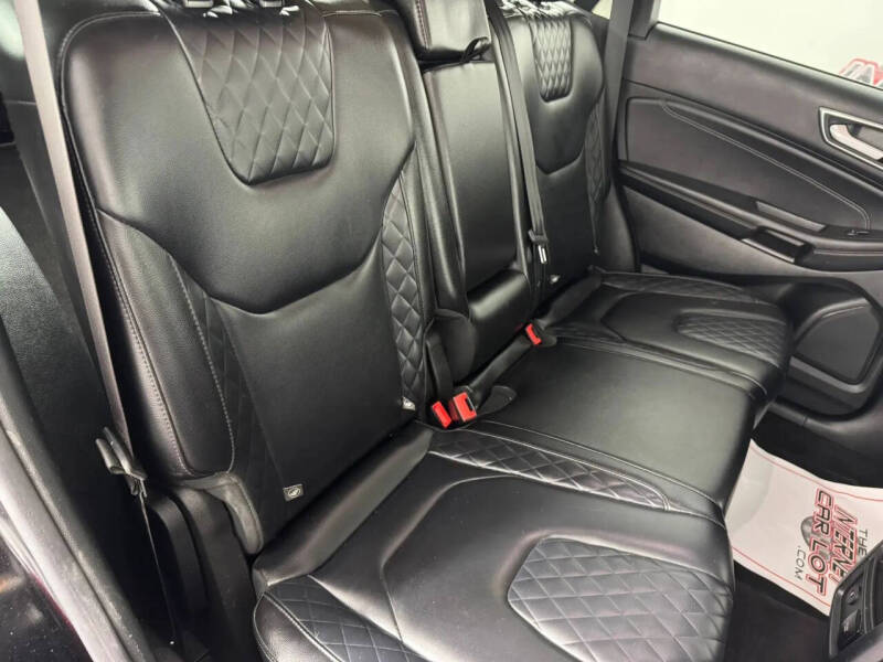 2023 Ford Edge Titanium