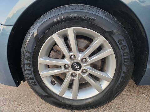 2017 Hyundai Sonata SE