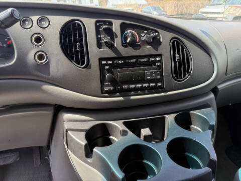 2008 Ford E-Series E-350 SD XLT