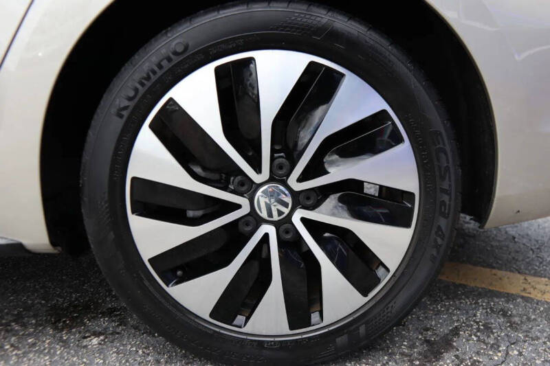 2013 Volkswagen Jetta Hybrid SEL Premium