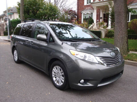 2013 Toyota Sienna for sale at Cars Trader New York in Brooklyn NY