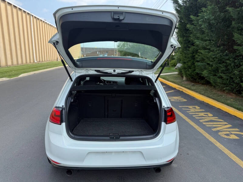 2017 Volkswagen Golf GTI S