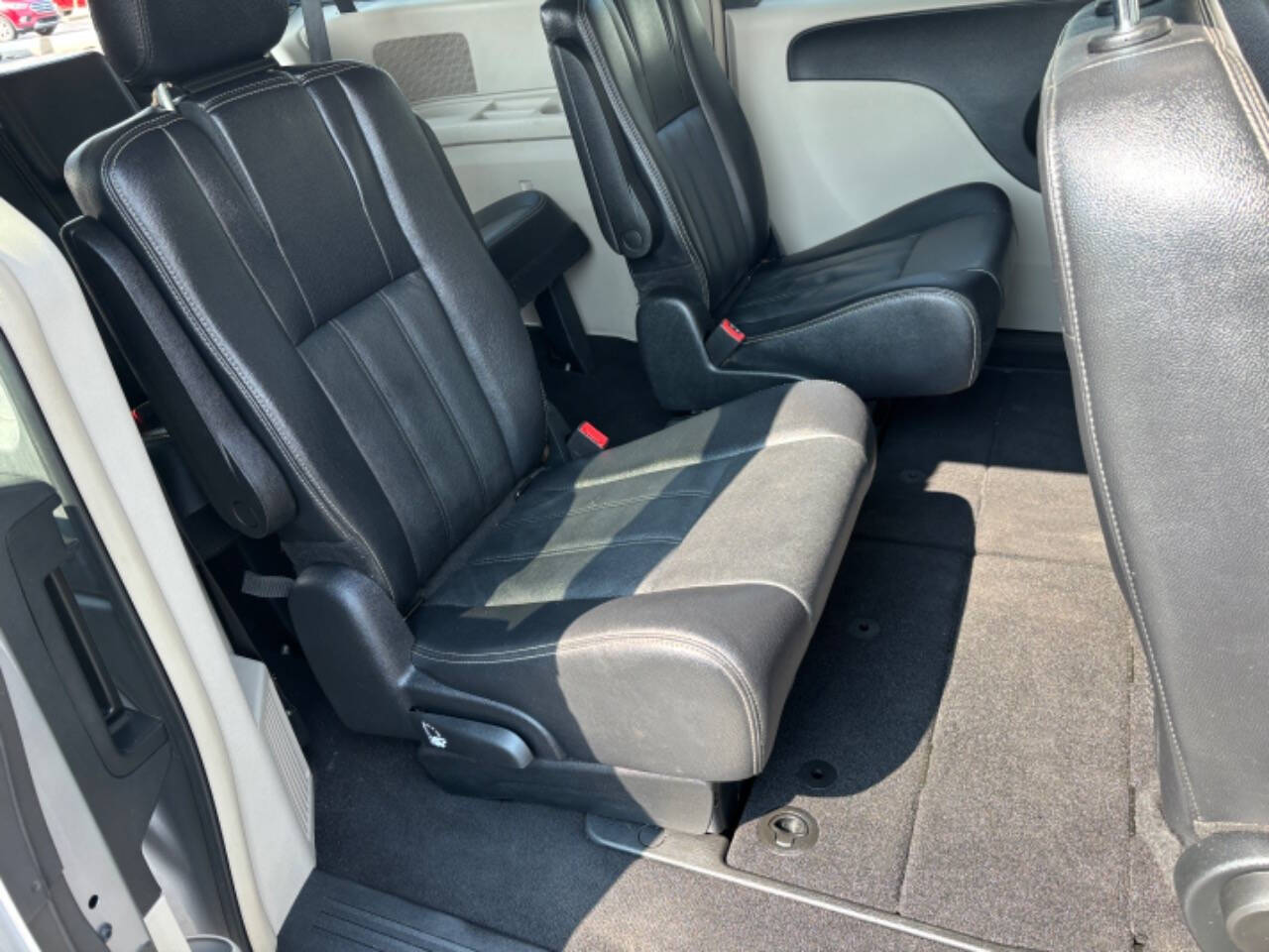 2014 Chrysler Town and Country for sale at RJ AUTO OF FARMINGTON HILLS in Farmington Hills, MI