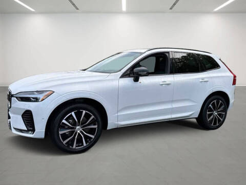 2025 Volvo XC60 B5 Plus Dark Theme