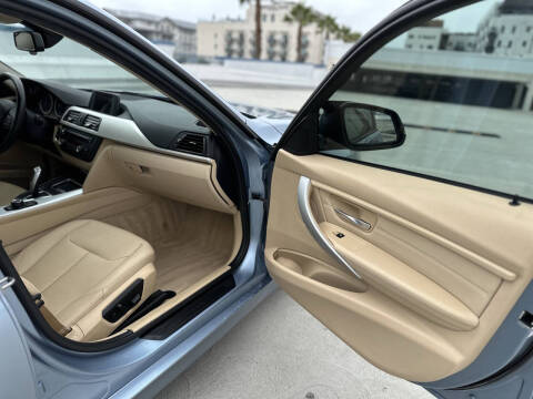 2013 BMW 3 Series 328i