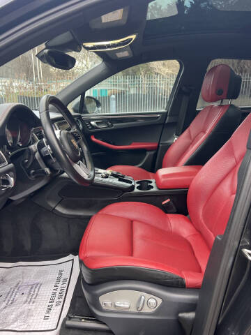 2017 Porsche Macan S