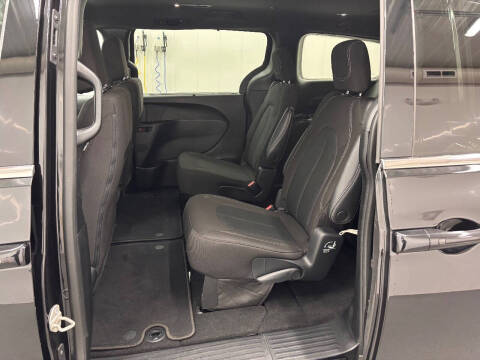 2022 Chrysler Pacifica Touring