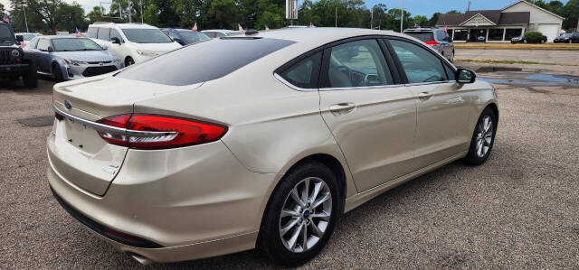 2017 Ford Fusion for sale at URIEL's AUTOMOTIVE LLC in Middletown, OH