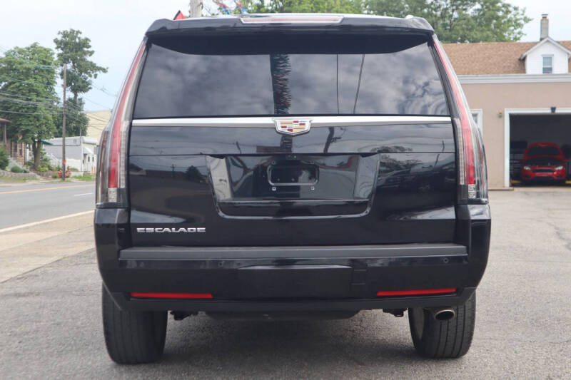 2017 Cadillac Escalade Platinum