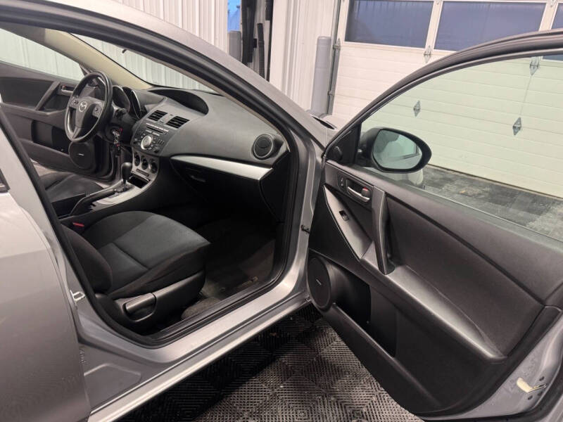 2011 Mazda MAZDA3 i Touring