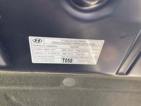 2025 Genesis GV70 2.5T Standard