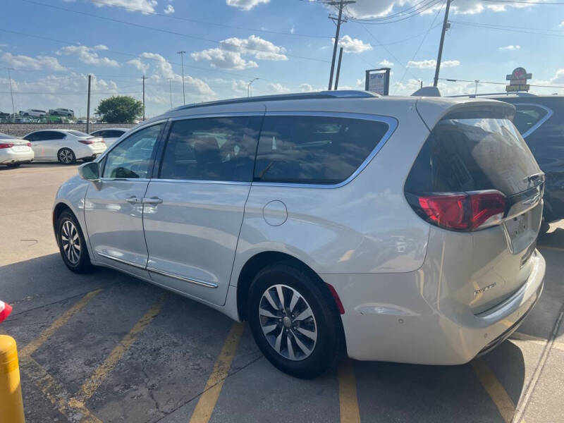 2020 Chrysler Pacifica Touring L Plus