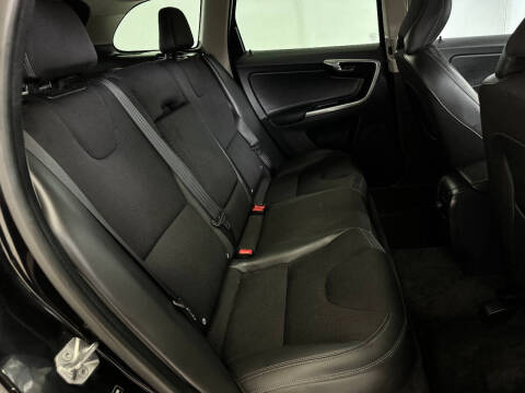 2017 Volvo XC60 T5 Dynamic