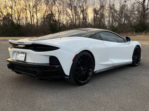 2022 McLaren GT