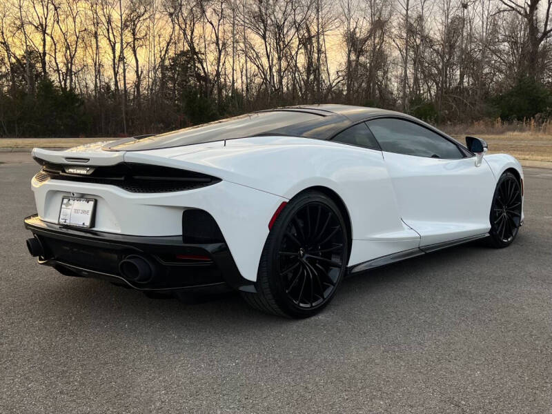 2022 McLaren GT