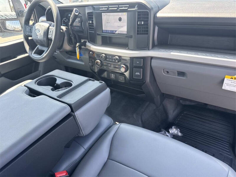 2024 Ford F-600 Super Duty