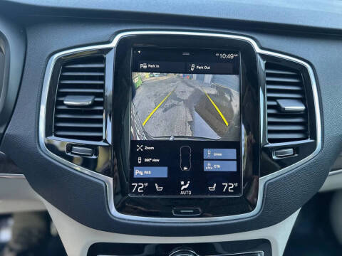 2017 Volvo XC90 T6 Momentum